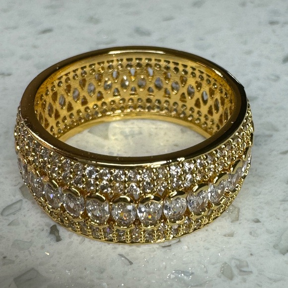 18KT GOLD PLATED FILIGREE RING WITH ZIRCONIAS - Picture 1 of 16